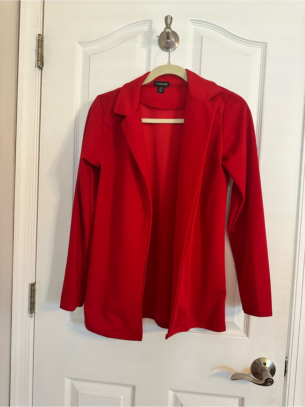Boohoo Red Open-Front Women's Blazer. Size 6 medium